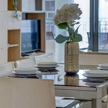 The Mediterranean Pearl - 6Th Floor - By Haven And Keys Malta