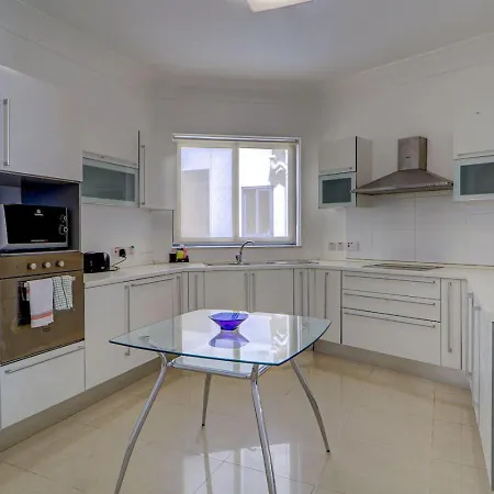 Appartamento The Mediterranean Pearl - 6Th Floor - By Haven And Keys Malta *