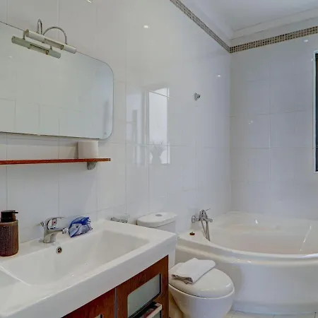 The Mediterranean Pearl - 6Th Floor - By Haven And Keys Malta