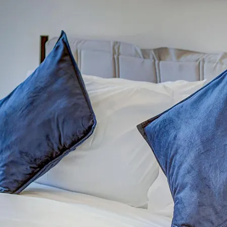 The Mediterranean Pearl - 6Th Floor - By Haven And Keys Malta * Sliema